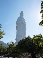 Tượng phật Chùa L.Ứng ĐN