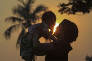 Làm mẹ