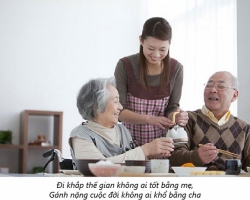 LỄ VU LAN VÀ NGHI THỨC 'BÔNG HỒNG CÀI ÁO