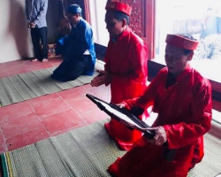 TẠ MỘ