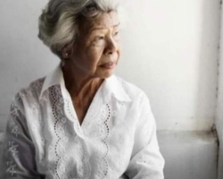 THIẾU TÌNH YÊU